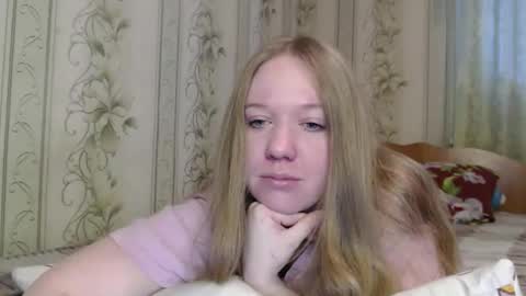 Snapshot of alya764770 chatting on April 15, 11:49 pm alya764770 online show from April 15, 11:49 pm