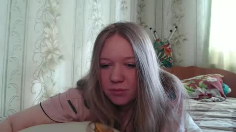 Snapshot of alya764770 chatting on April 17, 2:03 am alya764770 online show from April 17, 2:03 am