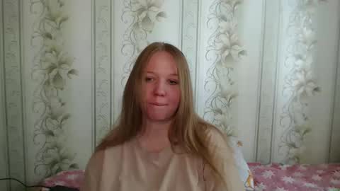 Snapshot of alya764770 chatting on May 16, 12:51 am alya764770 online show from May 16, 12:51 am