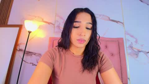 Snapshot of alyathompson chatting on June 13, 3:59 am Alya online show from June 13, 3:59 am