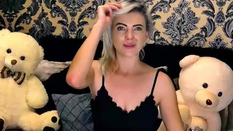 aly online show from December 7, 12:13 pm