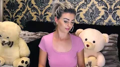 aly online show from December 19, 3:41 pm