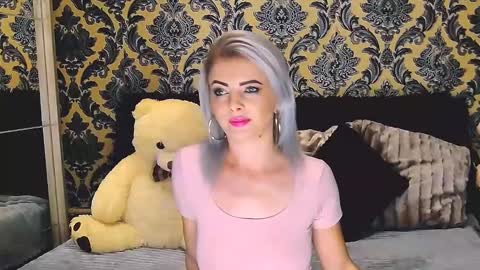 aly online show from February 6, 11:21 am