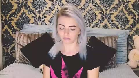 aly online show from February 26, 10:04 am