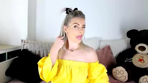 aly online show from March 24, 10:31 am