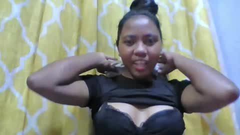 alydiah816442 online show from May 16, 4:31 am