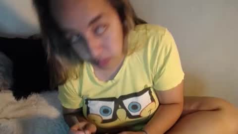 Snapshot of alynfoxx chatting on February 3, 2:36 am Alyn Maria online show from February 3, 2:36 am