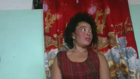 Snapshot of alypierette chatting on November 11, 4:12 am alypierette online show from November 11, 4:12 am