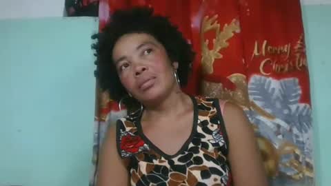 Snapshot of alypierette chatting on November 15, 6:59 pm alypierette online show from November 15, 6:59 pm