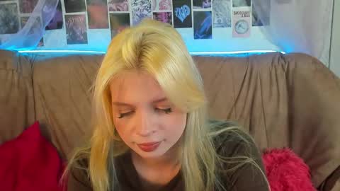 Snapshot of alysameow chatting on January 9, 1:47 pm Alysa 7GMT online show from January 9, 1:47 pm