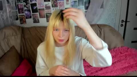 Snapshot of alysameow chatting on February 18, 6:26 pm Alysa 7GMT online show from February 18, 6:26 pm