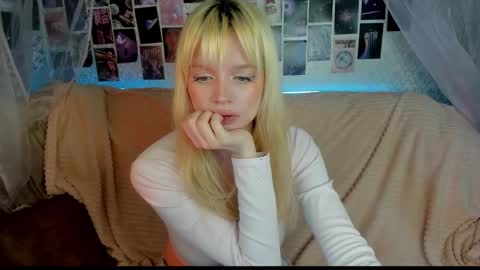 Snapshot of alysameow chatting on March 3, 3:12 am Alysa 7GMT online show from March 3, 3:12 am