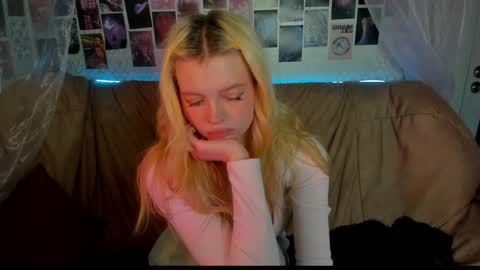 Snapshot of alysameow chatting on March 19, 1:31 am Alysa 7GMT online show from March 19, 1:31 am