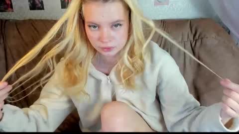 Snapshot of alysameow chatting on March 22, 1:58 pm Alysa 7GMT online show from March 22, 1:58 pm