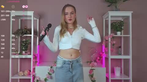 Snapshot of alyshaperkowski chatting on September 12, 5:35 pm Vanessa online show from September 12, 5:35 pm