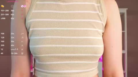 Snapshot of alyshaperkowski chatting on October 1, 4:24 pm Vanessa online show from October 1, 4:24 pm