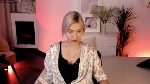 Alysia online show from September 29, 1:49 pm