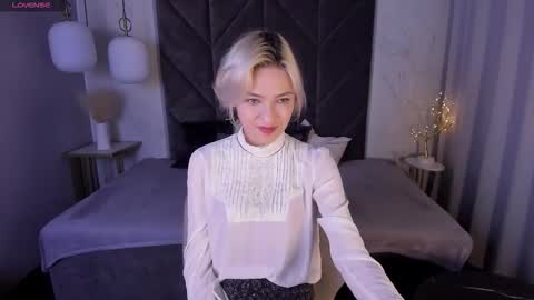 Alysia online show from October 17, 2:41 pm