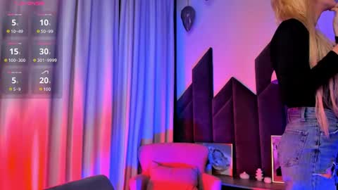 Alysia online show from June 20, 8:06 am