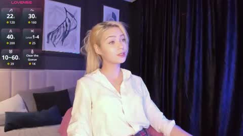 Alysia online show from June 21, 1:13 pm