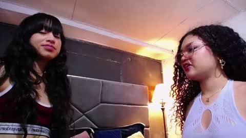 Snapshot of alyson_ethan chatting on March 3, 8:59 pm ALYSON Y ETHAN online show from March 3, 8:59 pm