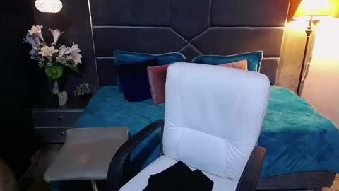 Snapshot of alyson_ethan chatting on March 29, 7:47 pm ALYSON Y ETHAN online show from March 29, 7:47 pm