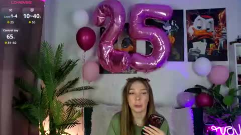 Snapshot of alyson_huxley chatting on July 12, 7:38 pm Alyson online show from July 12, 7:38 pm