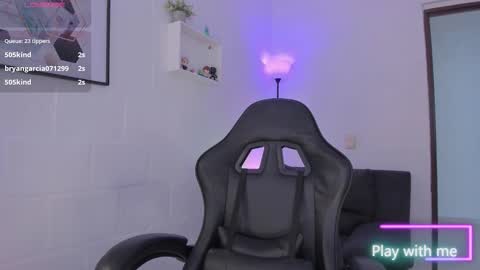 Alyson online show from November 27, 1:46 pm