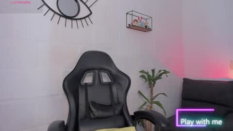 Alyson online show from June 11, 1:31 pm