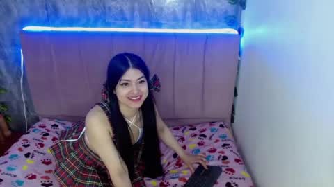 Snapshot of alysrousmar chatting on July 11, 11:24 am Alys Rous online show from July 11, 11:24 am