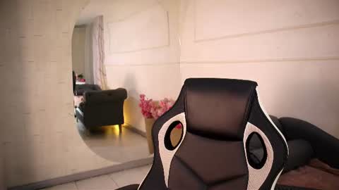 alyssa_joness online show from June 10, 4:12 am