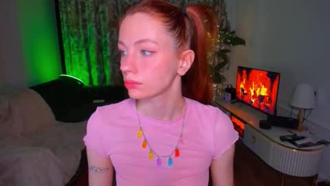 alyssa_smitt online show from January 7, 11:18 pm