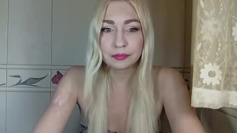 Snapshot of alyssaqessy chatting on July 18, 2:49 am Alyssaqessy online show from July 18, 2:49 am