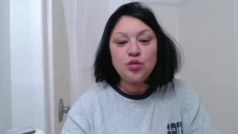 Alyssiaamorexo online show from December 6, 4:49 pm