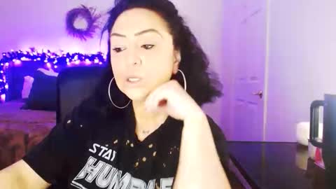 Alyssiaamorexo online show from February 27, 9:26 pm