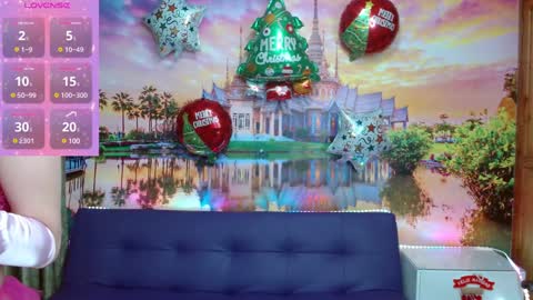 Alyy online show from December 13, 2:27 pm