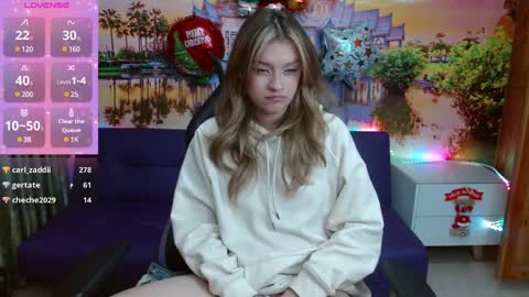 Alyy online show from December 21, 5:18 pm