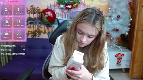 Alyy online show from December 28, 5:35 pm