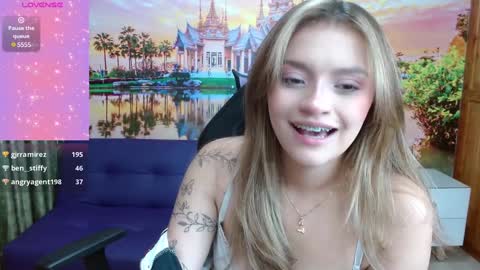 Alyy online show from January 8, 5:15 pm
