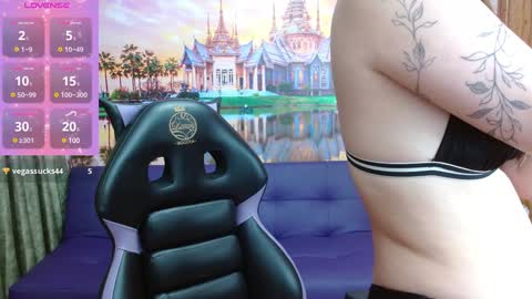 Alyy online show from February 7, 2:15 pm