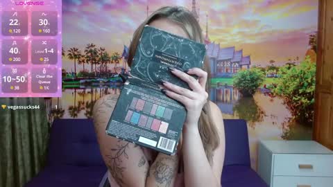 Alyy online show from February 8, 2:38 pm