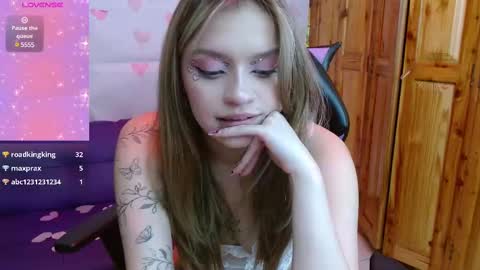 Alyy online show from February 14, 7:33 pm