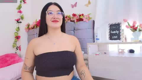 Isabella online show from April 30, 8:57 pm
