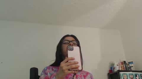 valentia online show from January 25, 1:54 am