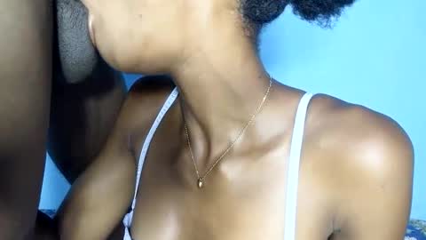 Snapshot of amah17 chatting on January 9, 5:13 am Amah online show from January 9, 5:13 am