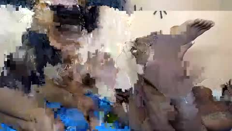 Snapshot of amah17 chatting on February 15, 7:06 am Amah online show from February 15, 7:06 am