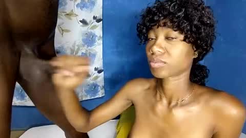 Snapshot of amah17 chatting on February 24, 6:27 am Amah online show from February 24, 6:27 am