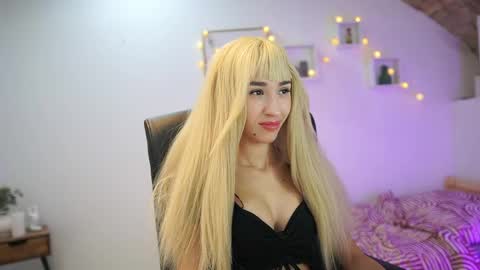 Amai  Liu online show from October 19, 5:57 pm