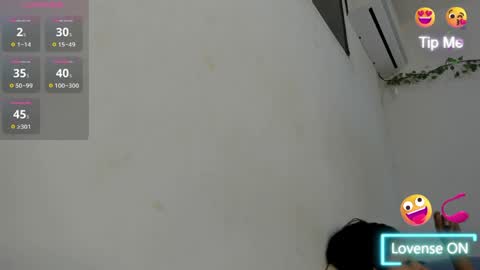Snapshot of amaia_baez chatting on April 1, 7:44 pm AMAIA online show from April 1, 7:44 pm