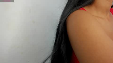 Snapshot of amaia_baez chatting on May 16, 7:56 pm AMAIA online show from May 16, 7:56 pm